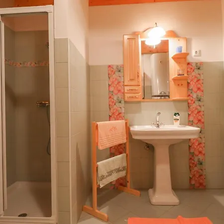 House Alpine Rose Дом отдыха *