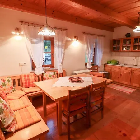 בית נופש House Alpine Rose *