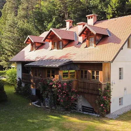 House Alpine Rose Casa de Férias *