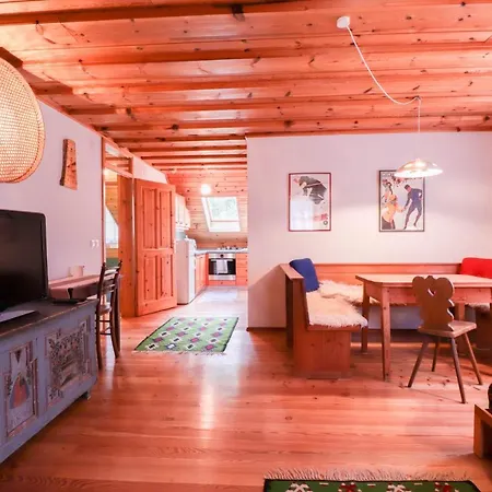 House Alpine Rose בית נופש מויסטראנה