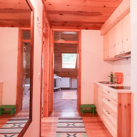 House Alpine Rose * Мойстрана