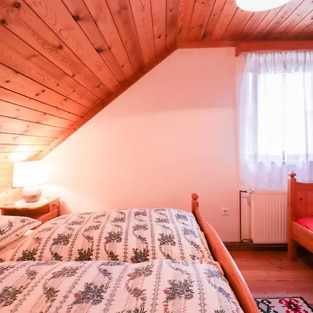 House Alpine Rose Nyaraló
