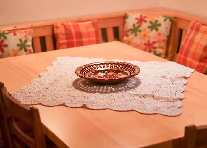 House Alpine Rose מויסטראנה