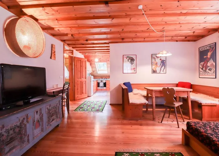 House Alpine Rose בית נופש מויסטראנה